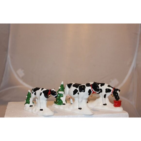 Dept 56 Snow Village - A Herd of Holiday Heifers - Picture 3 of 6